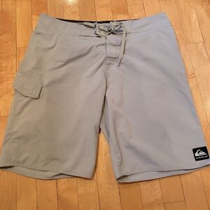 Quicksilver men’s grey swim trunks